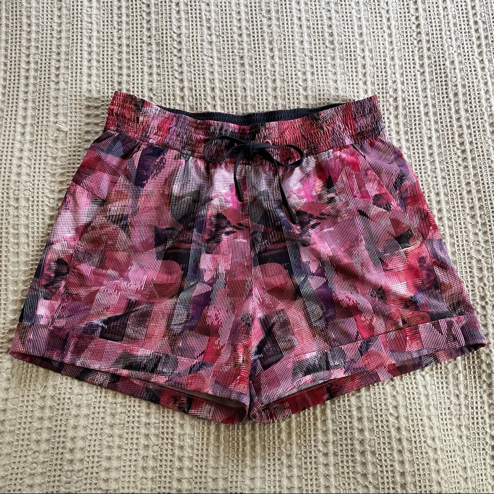 Lululemon Spring Break Away Shorts